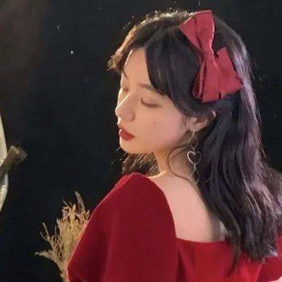 纳指重回22000点 拼多多大涨9%